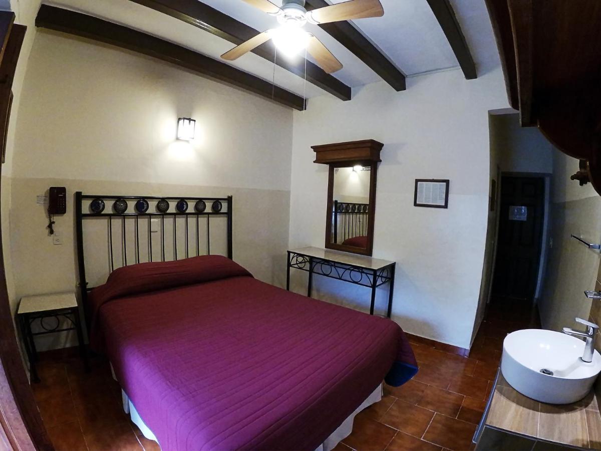 Hotel El Carmen, Morelia Ngoại thất bức ảnh