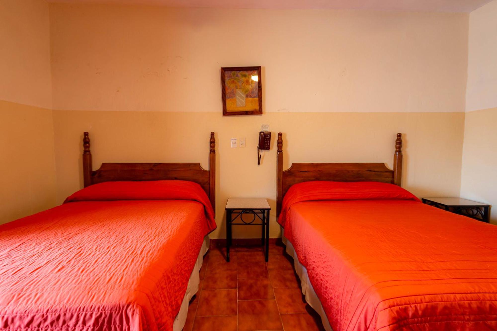 Hotel El Carmen, Morelia Ngoại thất bức ảnh