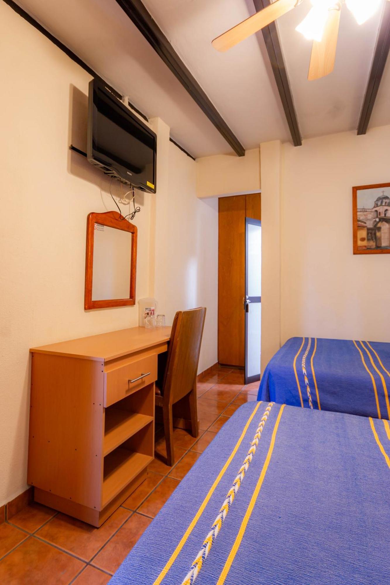 Hotel El Carmen, Morelia Ngoại thất bức ảnh