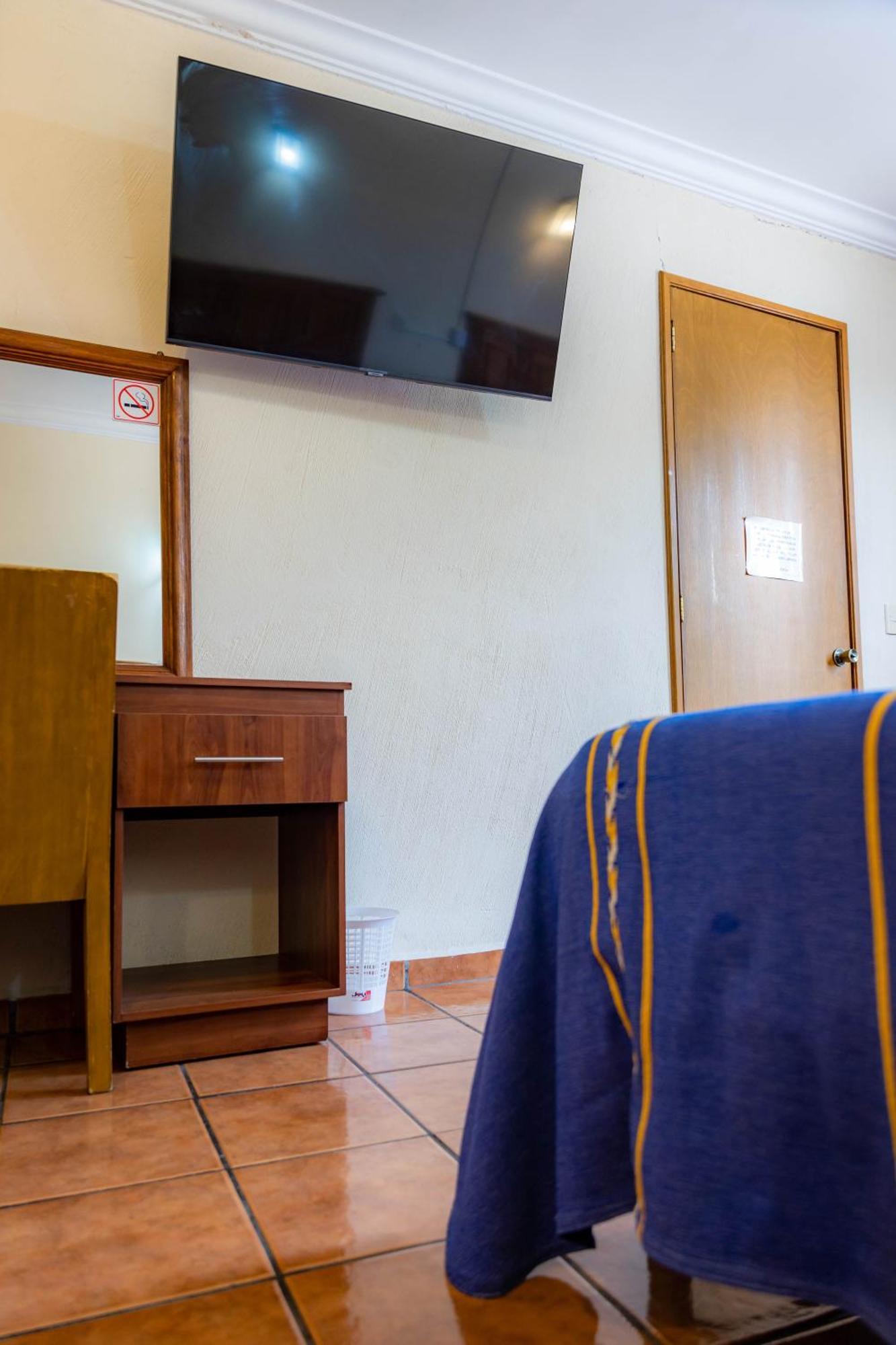 Hotel El Carmen, Morelia Ngoại thất bức ảnh