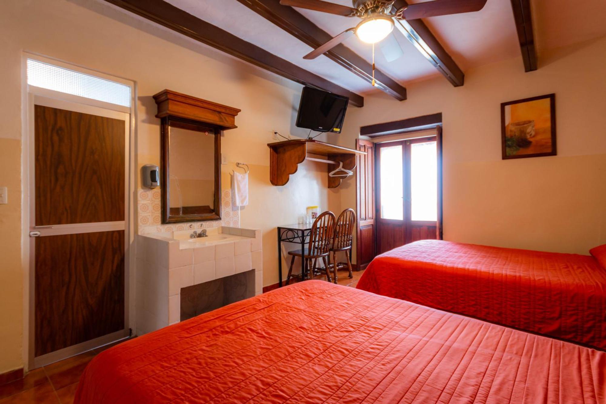 Hotel El Carmen, Morelia Ngoại thất bức ảnh